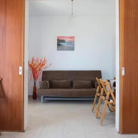 Διαμέρισμα Mouria House 2 *